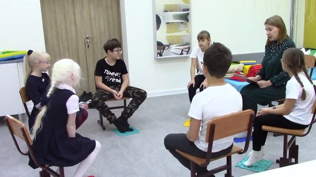 Мастер- класс «Коррекционная работа педагога - психолога с детьми с ОВЗ» смотреть онлайн