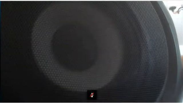 Друг ломает сабуфер хD смотреть онлайн