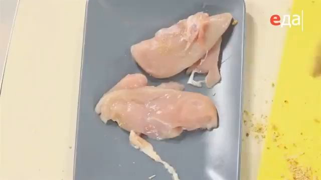 «Обед безбрачия» Куриная грудка с пармезаном кулинарная программа смотреть онлайн