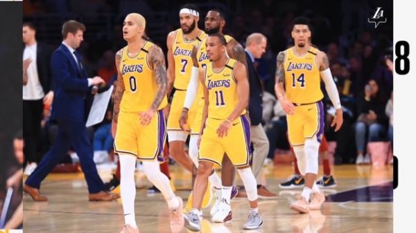 Lakers Dominate Cavs 128-99 As LeBron Goes for 31 PTS, Dwight Howard Put On a Show 21 Pts, 15 REB