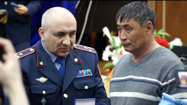 «Имя Дархана Базарбаева навсегда вписано в историю казахстанской полиции» смотреть онлайн