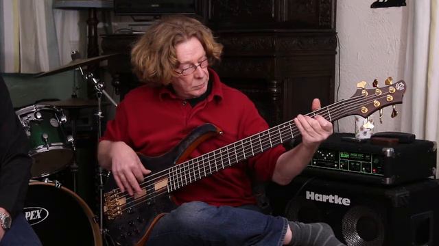 Bass Files #8. Ibanez 6 string bass. Played live by David Greenaway. смотреть онлайн