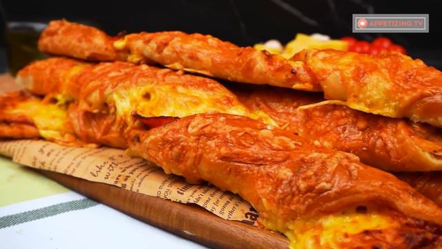 Surprise your family with a mega appetizer made of puff pastry. Everyone loves it! смотреть онлайн
