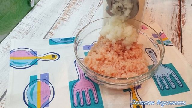 Куриные котлеты со СЛИВОЧНЫМ МАСЛОМ/Таких НЕЖНЫХ и СОЧНЫХ куриных котлет вы не ГОТОВИЛИ/Рецепт. смотреть онлайн