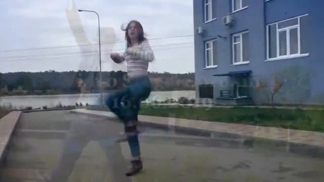 Дворовый хит Какой то маленький вассал смотреть онлайн