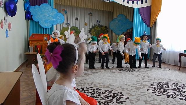 Гномики танцуют, 3 гр смотреть онлайн