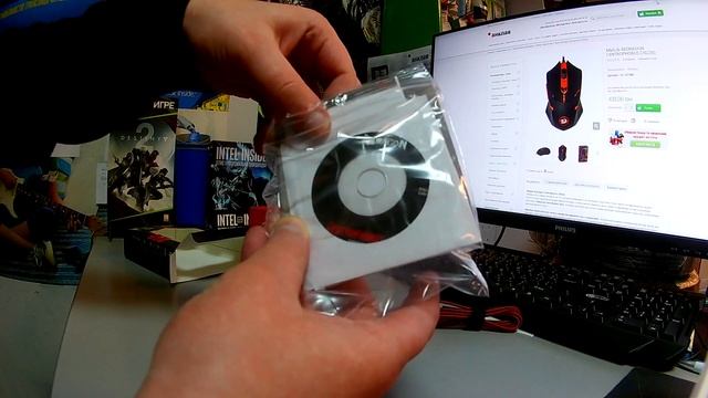 Распаковка мыши Redragon Centrophorus (70235) смотреть онлайн