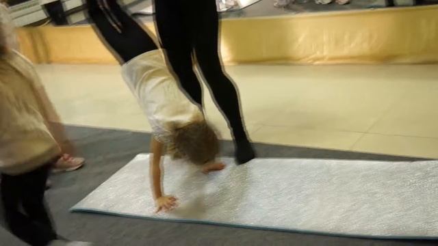 [STARSDS] Наши маленькие STARS смотреть онлайн