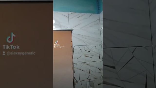 ?как правильно? класть плитку... или ложить? #alexeygenetic смотреть онлайн