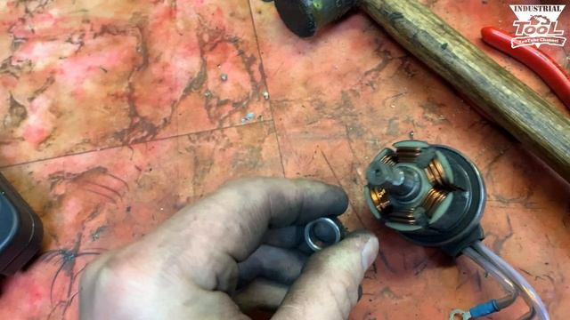 Dewalt DCN692 разбираем двигатель смотреть онлайн