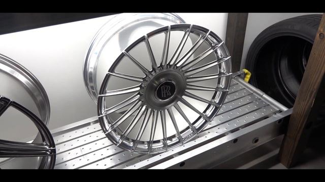 EVS Motors does SEMA! Jordan Swerdloff is back in the wheel industry?! Lots of newness! смотреть онлайн