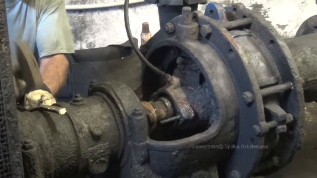 Pompownia i wymiana uszczelek w pompie смотреть онлайн