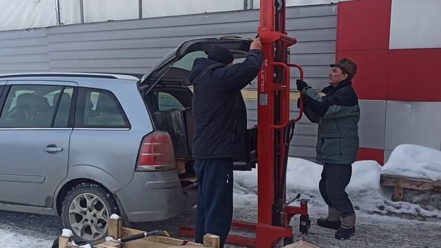 Покупателю из Яшкино. Мы погрузили котел длительного горения Kryzer X4 в Opel. Магазин Много Котлов смотреть онлайн