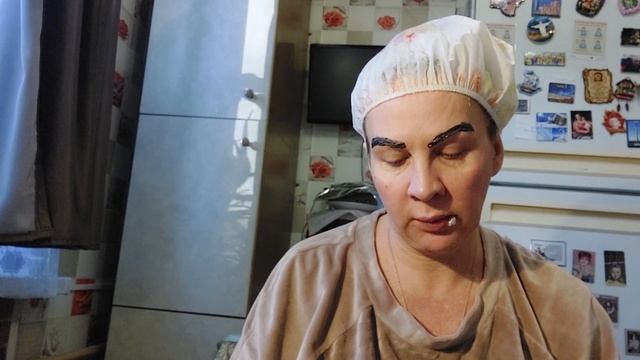 крашу голову блонд и оформляю брови новый год у ворот смотреть онлайн