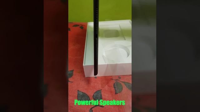 2019 iPad 10.2 (7th Gen) Unboxing, Camera Test and First Look смотреть онлайн