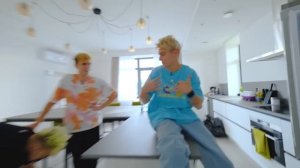 Стали НЯНЯМИ у ОБЕЗЬЯНЫ НА 24 ЧАСА !