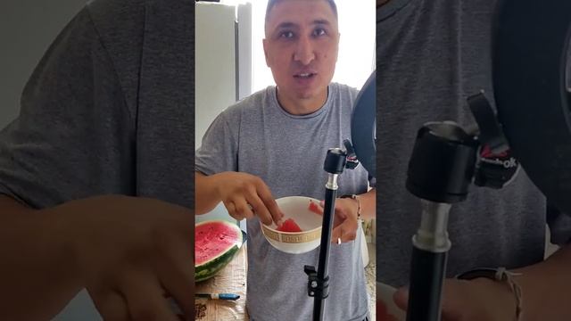 АРБУЗ С ЛИМОНОМ ОЧЕНЬ ВКУСНО ПОЛЕЗНАЯ ЕДА смотреть онлайн