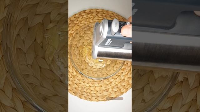 Гренки в духовке и яичные облака. смотреть онлайн