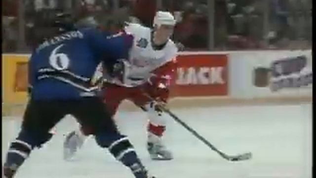 Esa Tikkanen Misses the Net смотреть онлайн