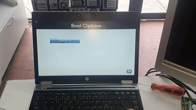 HP EliteBook 8440p Replacing The Keyboard And Upgrading To A SSD With Windows Installation 2022