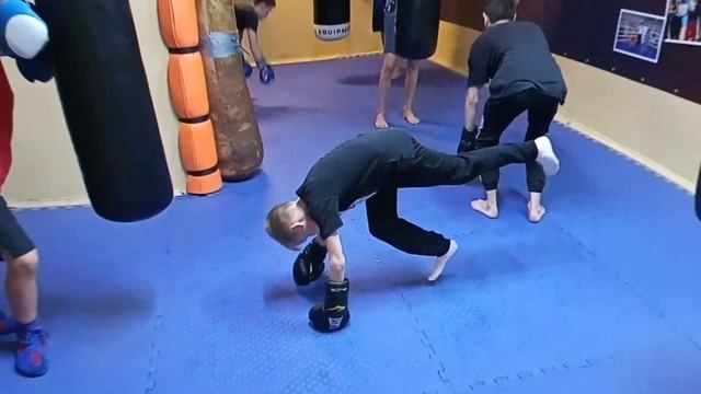 Кикбоксинг. Скоростно-силовая тренировка. часть 2.