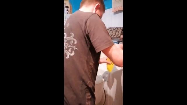 УСТАНОВКА ВЫТЯЖКИ В ВАННОЙ КОМНАТЕ БЫСТРЫЙ СПОСОБ смотреть онлайн