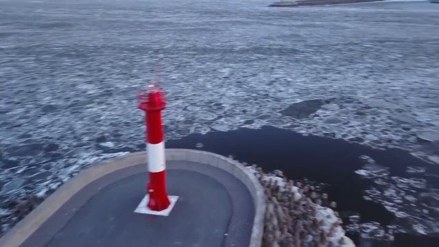 Любопытство с воздуха . Дамба . Кронштадт. смотреть онлайн