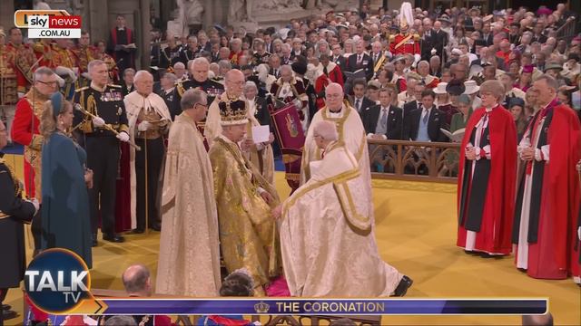 Emotional moment shared between King Charles III and son William at coronation смотреть онлайн