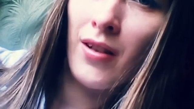 Маша Халикова - "Прогуляйся над тёмной осенней водой..." (стихи 2014, запись 2020) смотреть онлайн