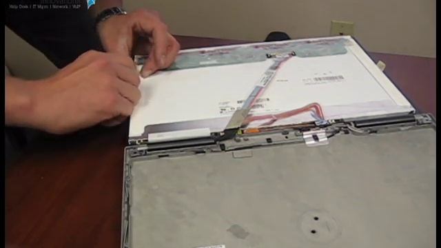 Laptop screen replacement - How to replace laptop screen Dell Latitude D830 смотреть онлайн