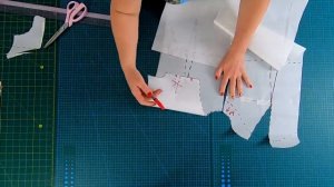 Легкий летний сарафан из льна на бретелях. Как обеспечить идеальную посадку.mp4