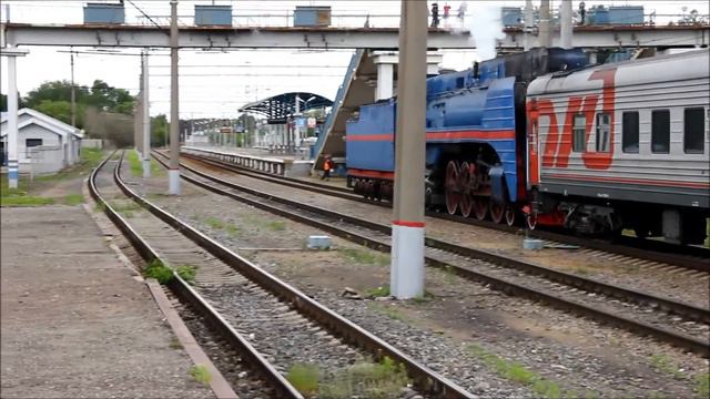 Паровоз П36 0027 на станции Монино 5 06 2016г смотреть онлайн