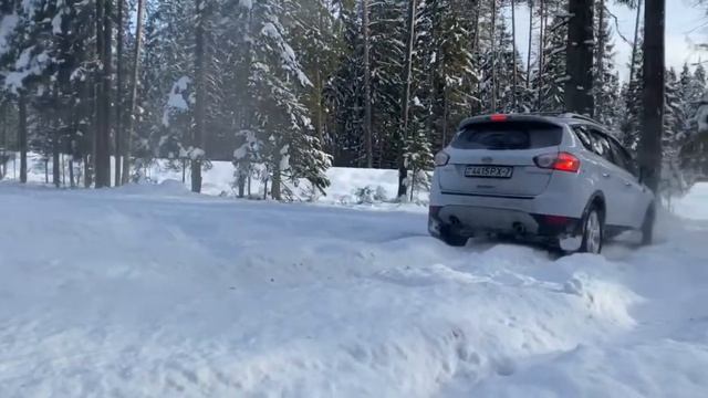 Ford Kuga 1 - немного зимних покатушек смотреть онлайн