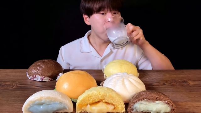 SUB)여러가지 맛 호빵 먹방 ASMR ❄️겨울에 호빵은 국룰!! STEAMED BUN MUKBANG смотреть онлайн