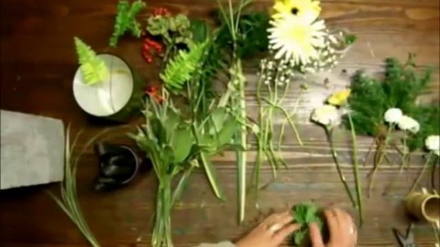 Составление букетов: очаровательный миниатюрный букет своими руками (курсы флористики). смотреть онлайн