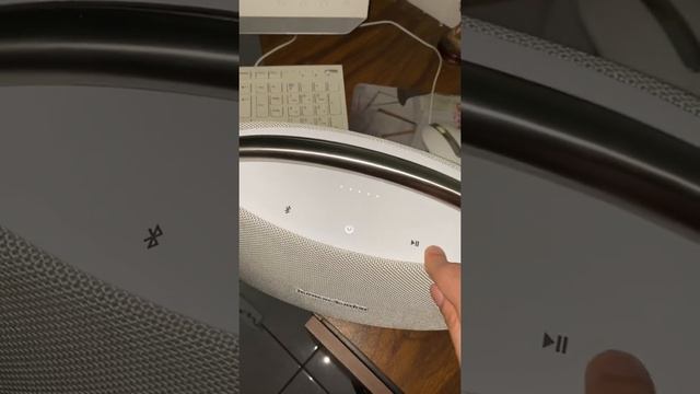 Bocina Harman Kardon Go+Play no enciende смотреть онлайн
