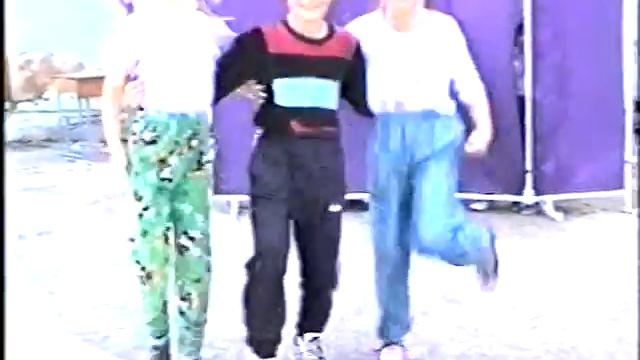 "Маленькая страна" 2000 г. смотреть онлайн