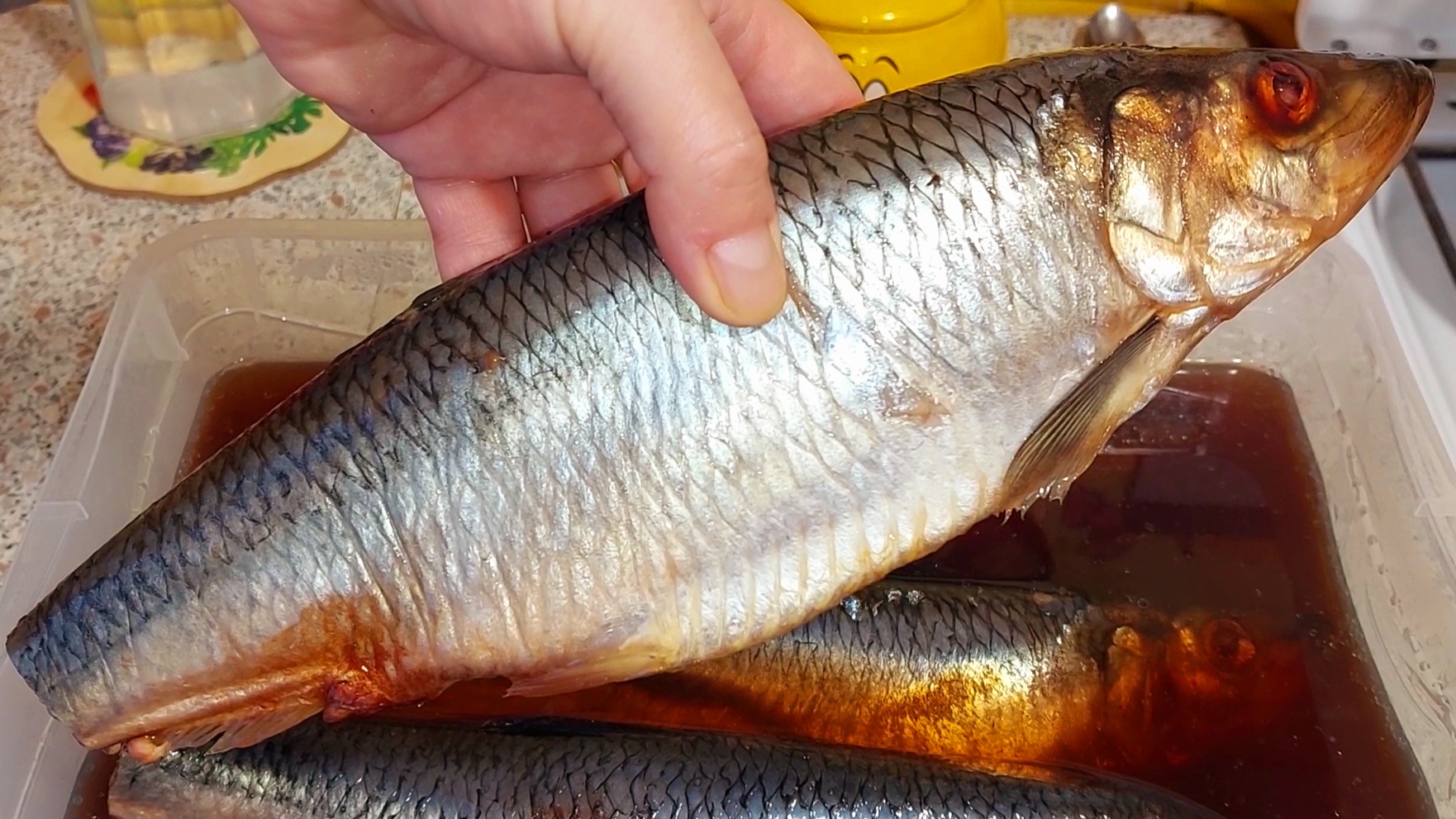 ЛУЧШИЙ РЕЦЕПТ - Малосольная селёдка пряного посола своими руками. Самый простой и вкусный рецепт. смотреть онлайн