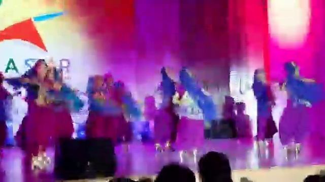 Dola Re Dola индиски би смотреть онлайн