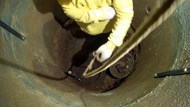 ушла вода в колодце .решение проблемы. углубляем ремонтными смотреть онлайн
