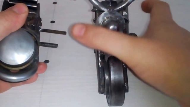 Мотоцикл с люлькой из металлолома