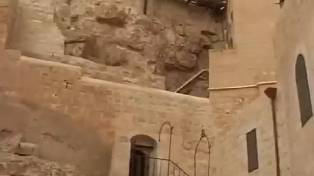 Неугасимая лампада Святой Земли.