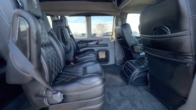 2022 Chevrolet Conversion Van - Explorer Vans 7 Passenger | CP16914T смотреть онлайн
