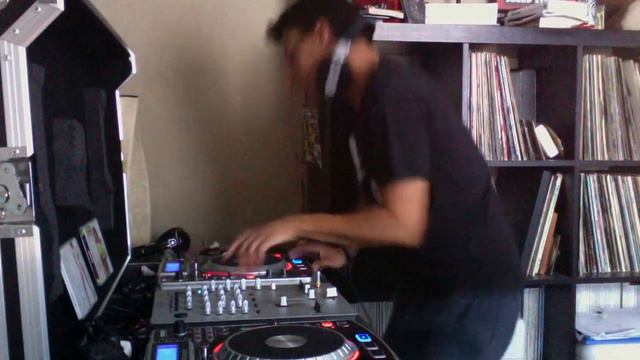 Selekta Kemy - Savage riddim mix смотреть онлайн