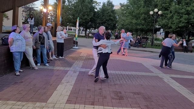 Вальс... 12.07.23 смотреть онлайн