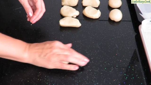 САМЫЕ ВКУСНЫЕ ПИРОЖКИ ТРУБОЧКИ С КАПУСТОЙ. ЭТИ Пирожки любят Все! Люда Изи Кук Пирожки как Пух смотреть онлайн