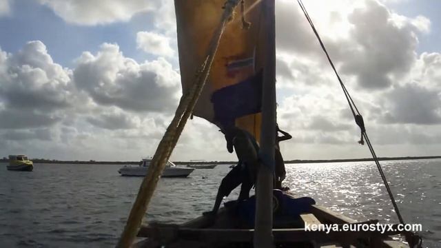 Поднять парус на лодке доу! (Set sail on a dhow boat!) смотреть онлайн