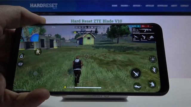 Garena Free Fire on ZTE Blade 10 - Gameplay & Efficient Checkup смотреть онлайн