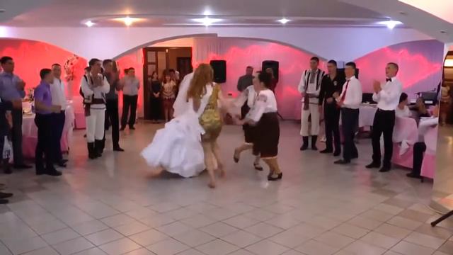 Ух! Зажигательная молдавская свадьба! смотреть онлайн