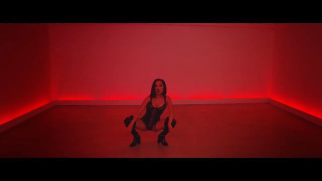 Becky G  Ft Anitta, KAROL G, ROSALÍA, Natti Natasha & Thalía - Mala Santa Mashup (Remastered Video)